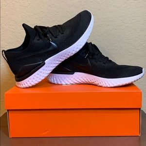 Nike Epic React Flyknit 2. Size 10.